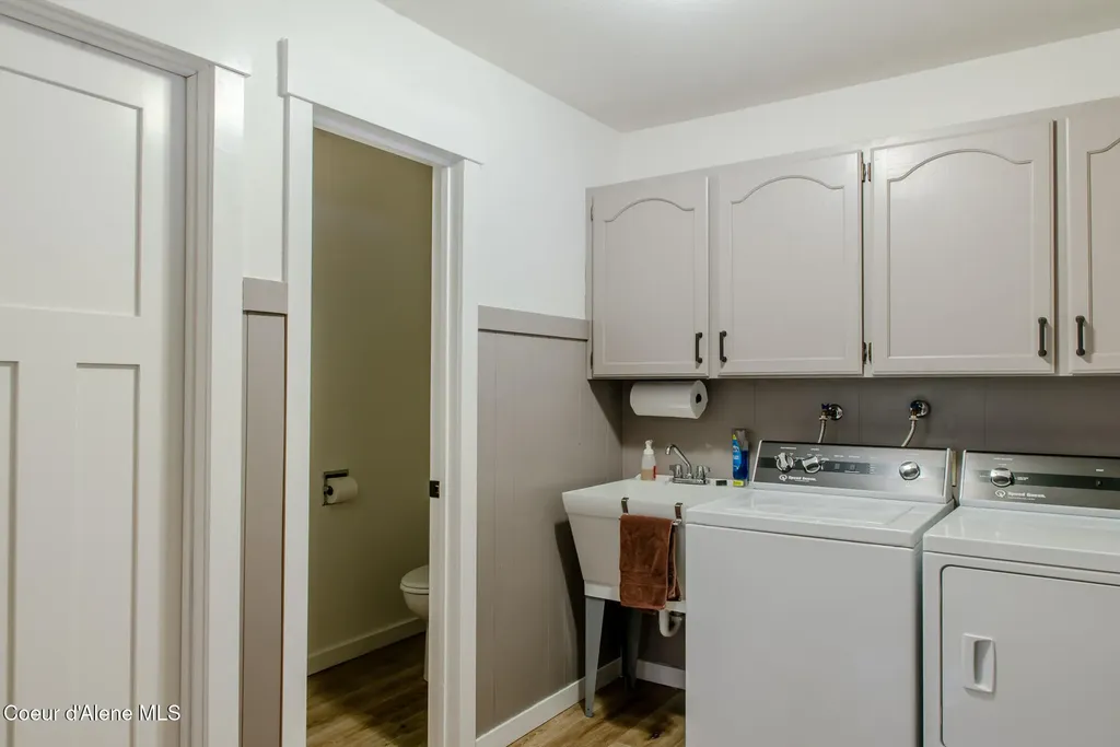 8558 W Liberty Drive Spirit Lake ID 83869