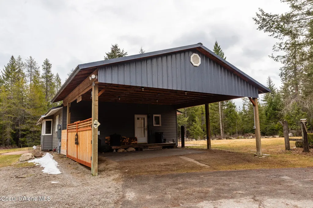 8558 W Liberty Drive Spirit Lake ID 83869