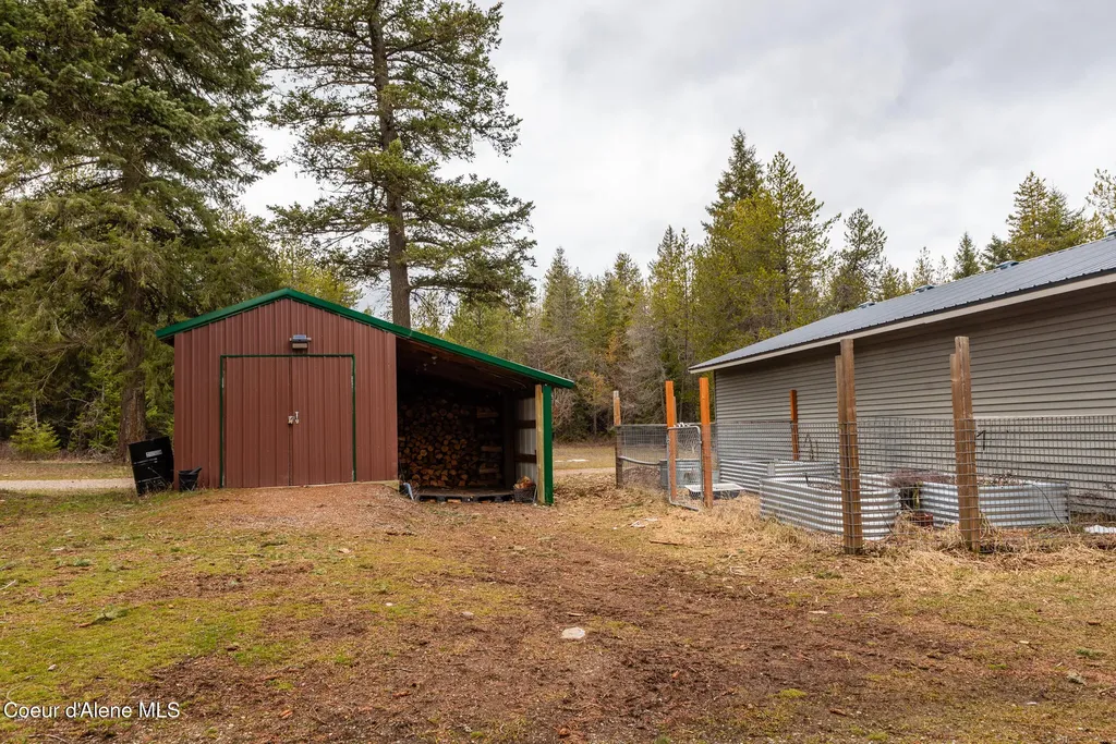 8558 W Liberty Drive Spirit Lake ID 83869