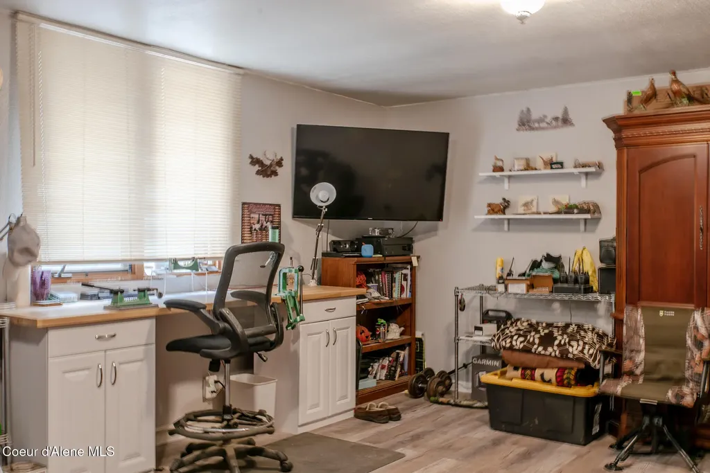 8558 W Liberty Drive Spirit Lake ID 83869