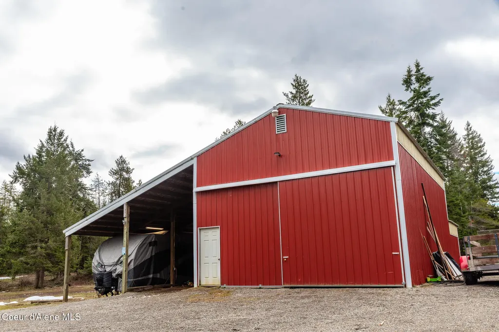 8558 W Liberty Drive Spirit Lake ID 83869