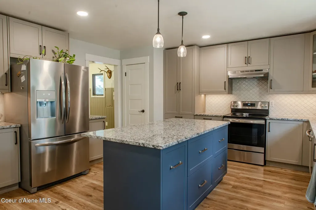 8558 W Liberty Drive Spirit Lake ID 83869