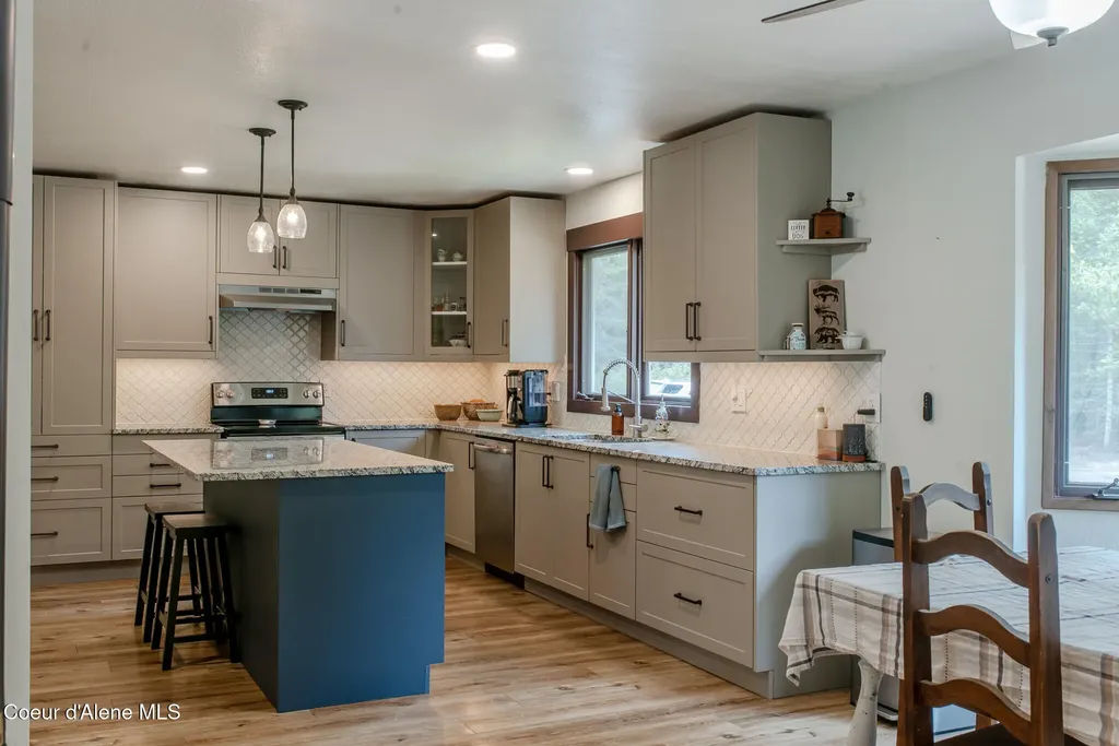 8558 W Liberty Drive Spirit Lake ID 83869