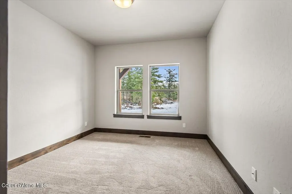 L2B8 N Eclipse Road Rathdrum ID 83858