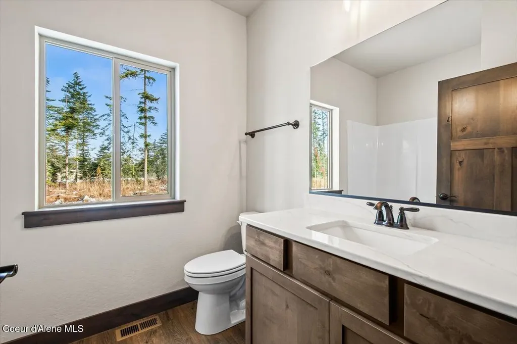 L2B8 N Eclipse Road Rathdrum ID 83858