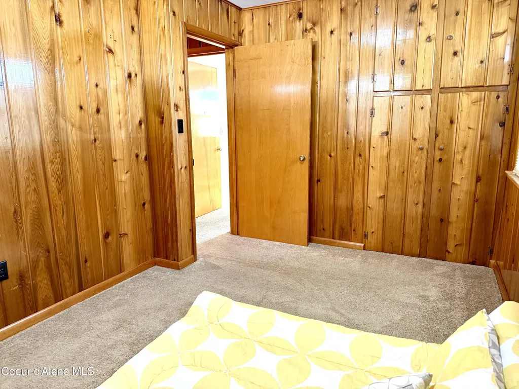 61 Whiskey Jack Road Sandpoint ID 83864
