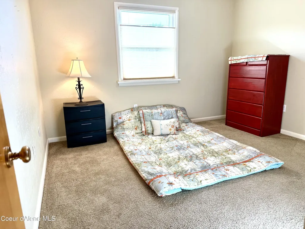 61 Whiskey Jack Road Sandpoint ID 83864