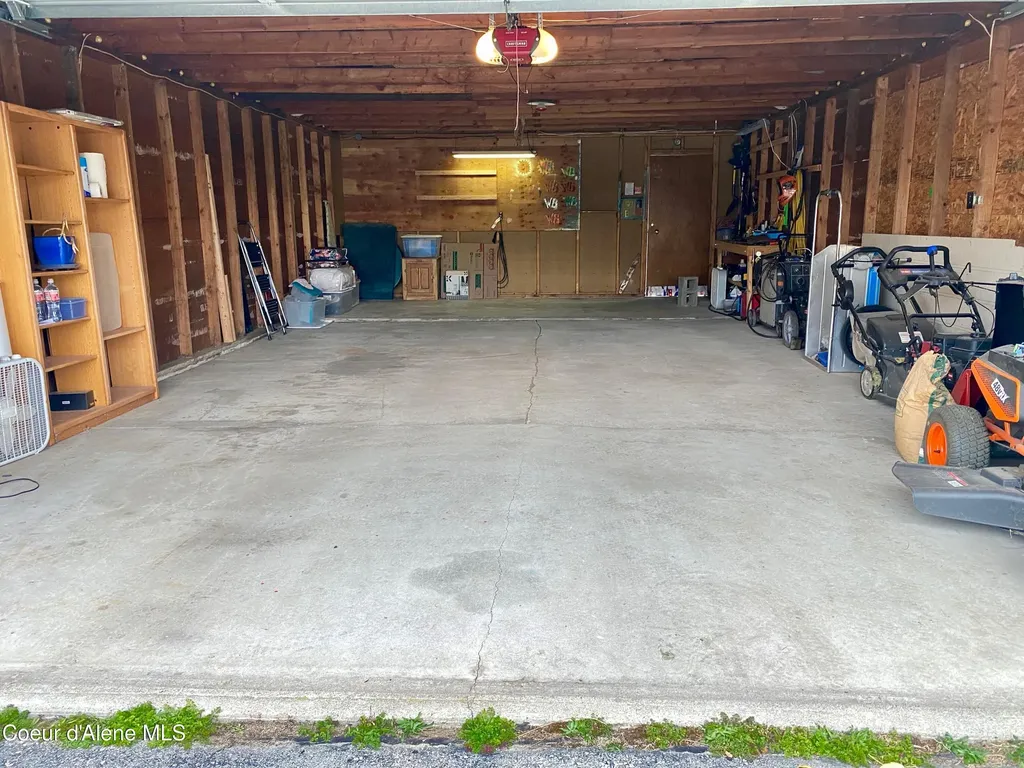 61 Whiskey Jack Road Sandpoint ID 83864