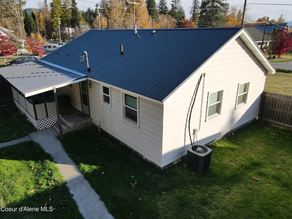 61 Whiskey Jack Road Sandpoint ID 83864