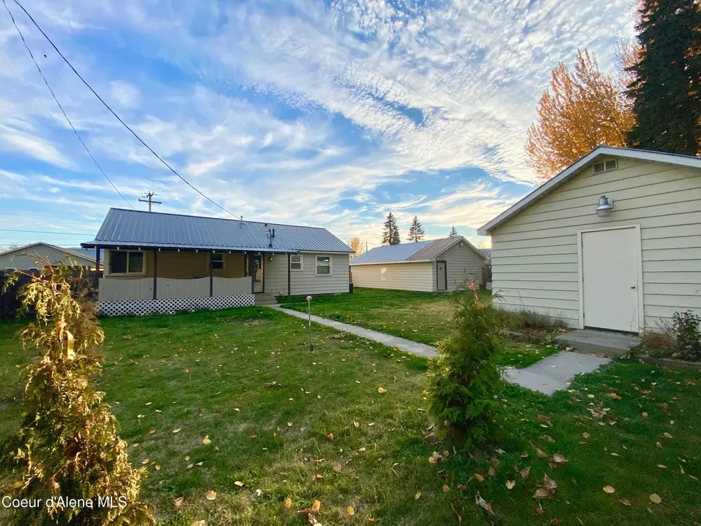 61 Whiskey Jack Road Sandpoint ID 83864