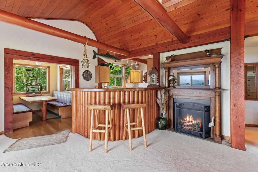 8562 S Gozzer Road Harrison ID 83833