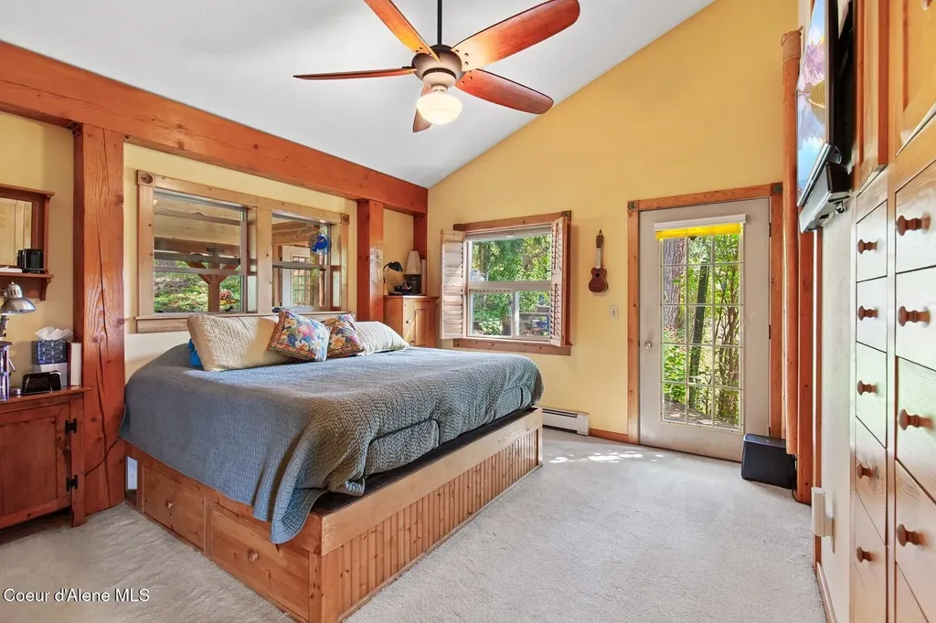 8562 S Gozzer Road Harrison ID 83833