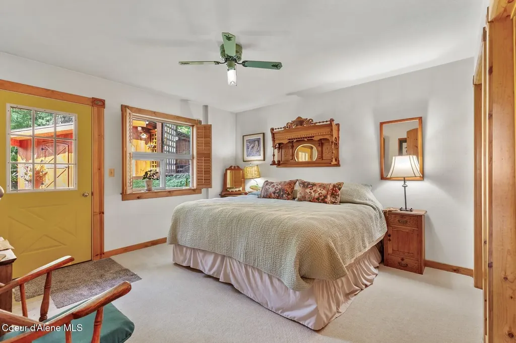 8562 S Gozzer Road Harrison ID 83833