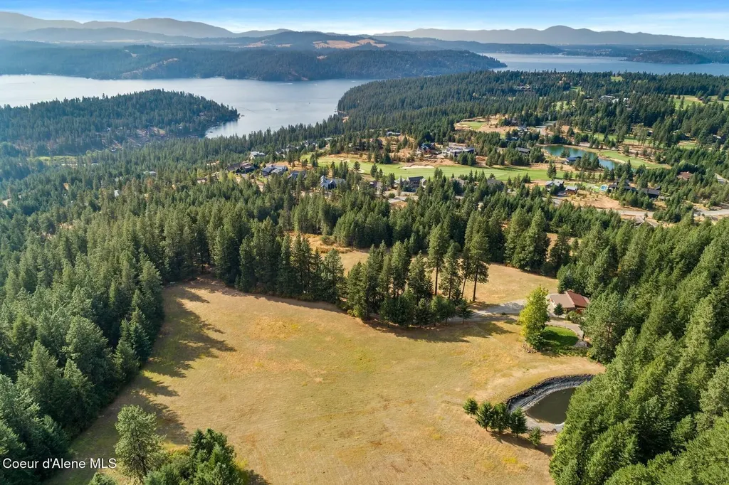 8562 S Gozzer Road Harrison ID 83833