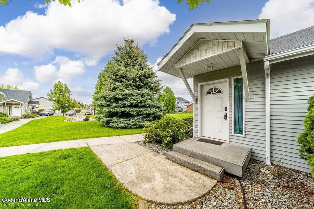 931 N Goldenrod Court Post Falls ID 83854