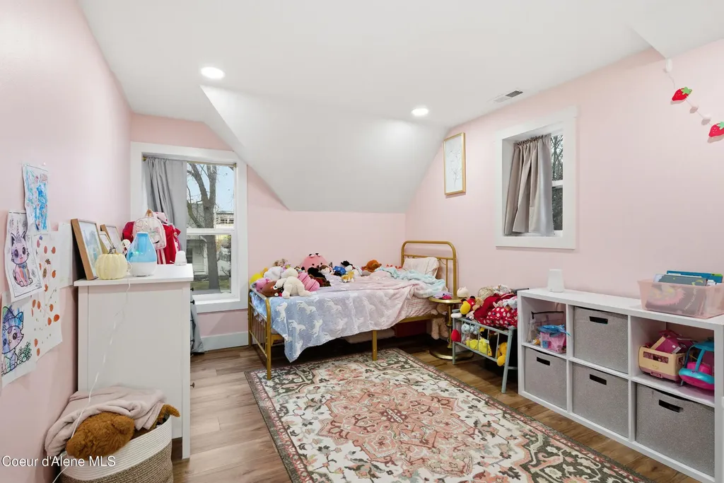 417 Pine Street Sandpoint ID 83864