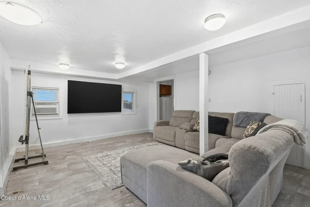 417 Pine Street Sandpoint ID 83864