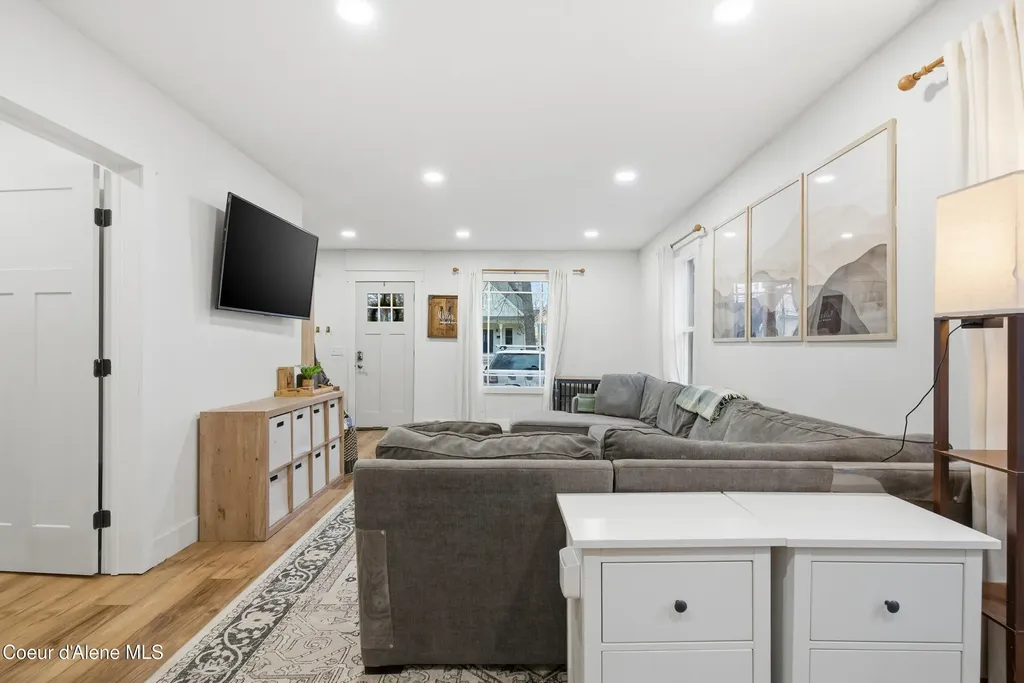 417 Pine Street Sandpoint ID 83864