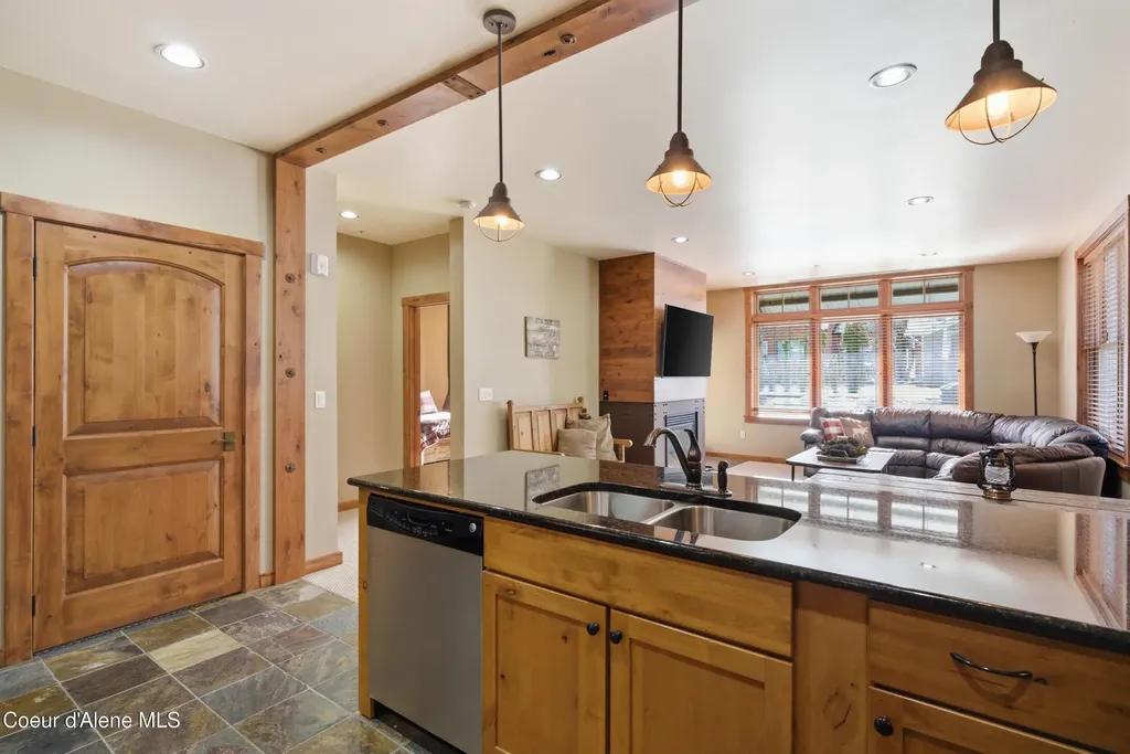834 Mckinley Avenue Kellogg ID 83837