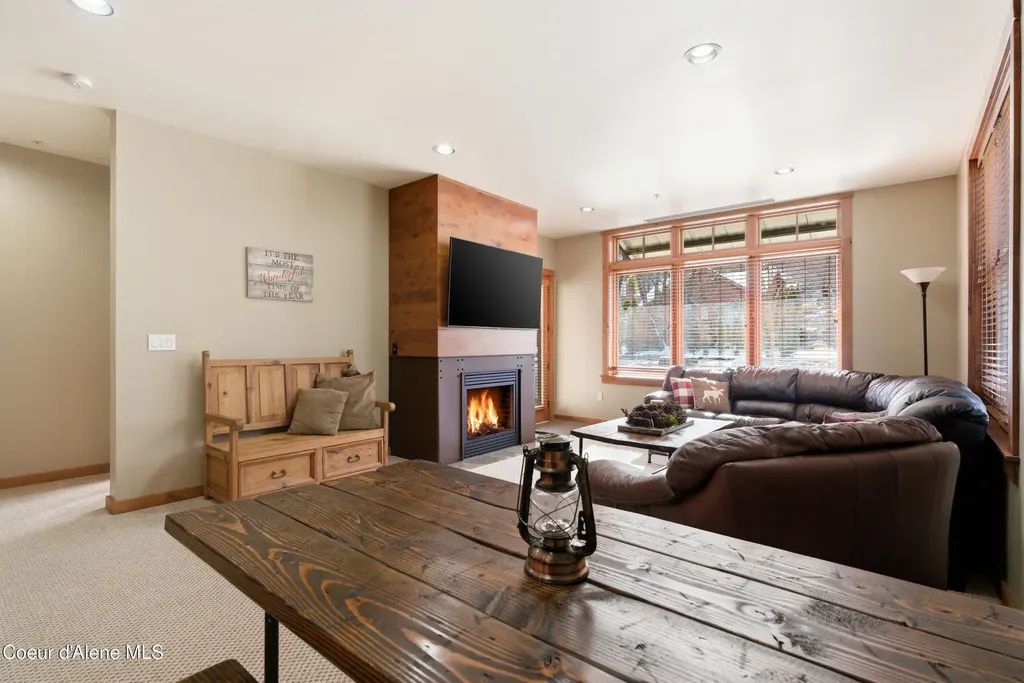 834 Mckinley Avenue Kellogg ID 83837