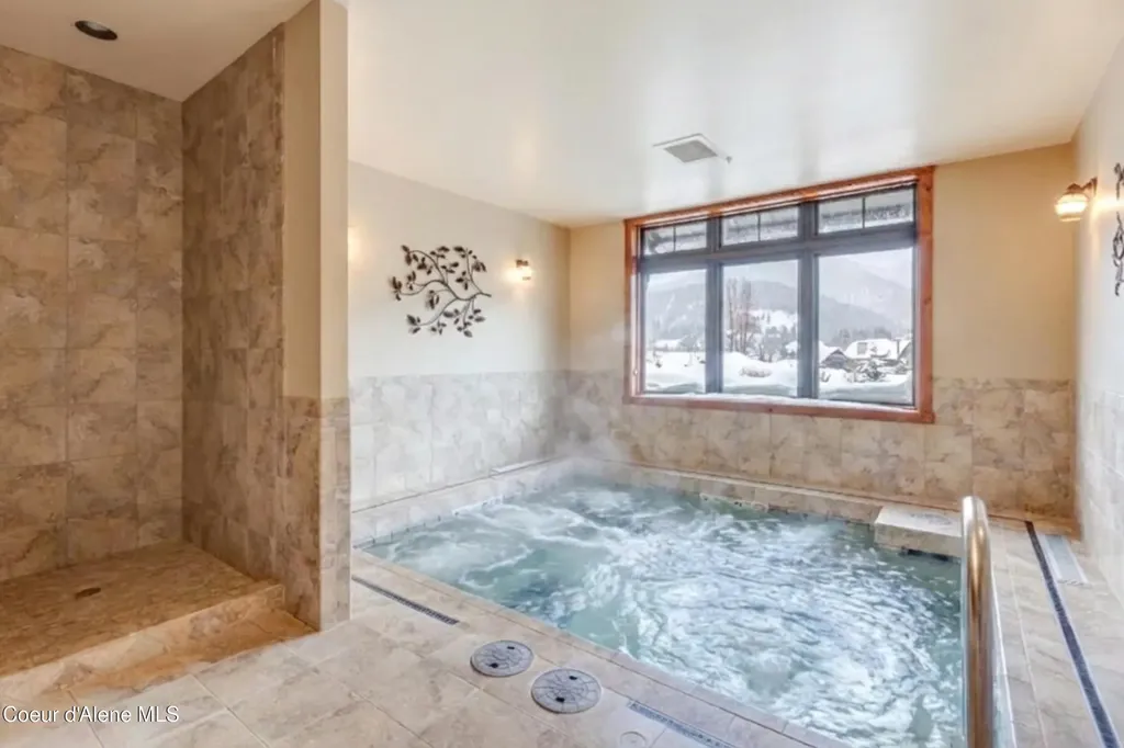 834 Mckinley Avenue Kellogg ID 83837