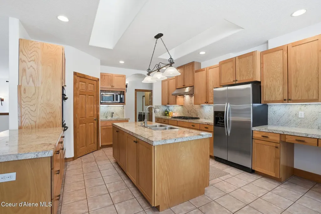 706 N Dundee Drive Post Falls ID 83854