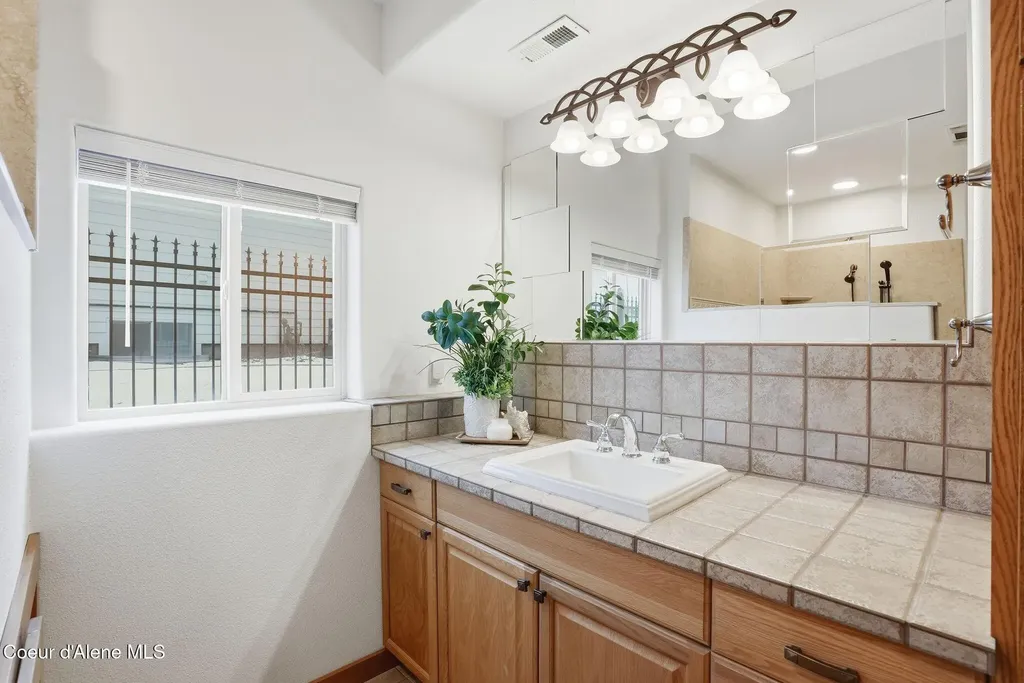 706 N Dundee Drive Post Falls ID 83854