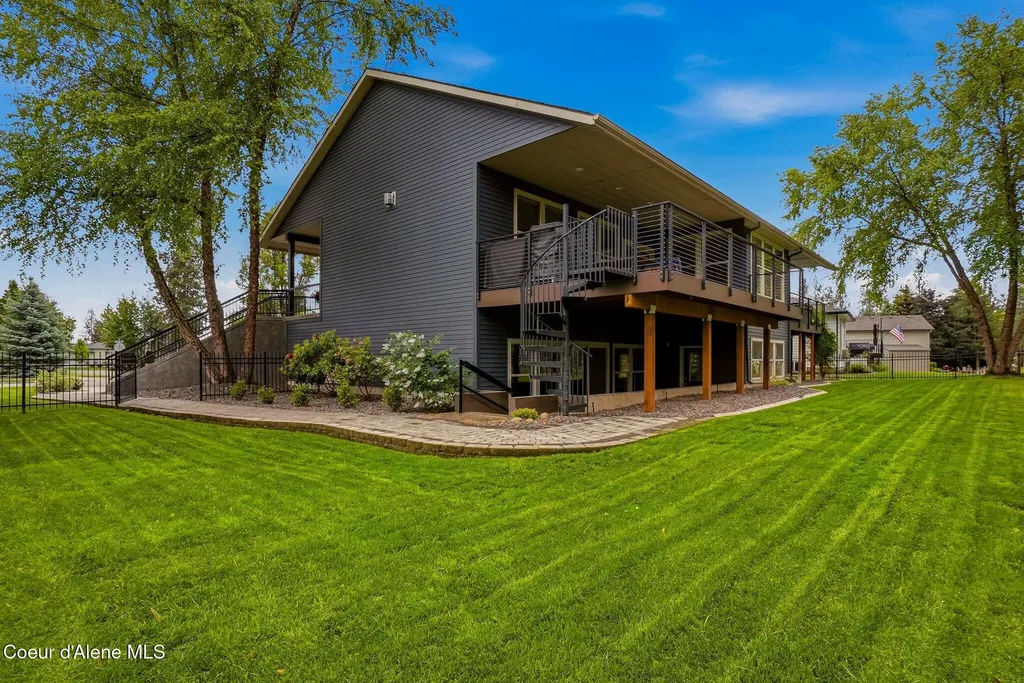 706 N Dundee Drive Post Falls ID 83854