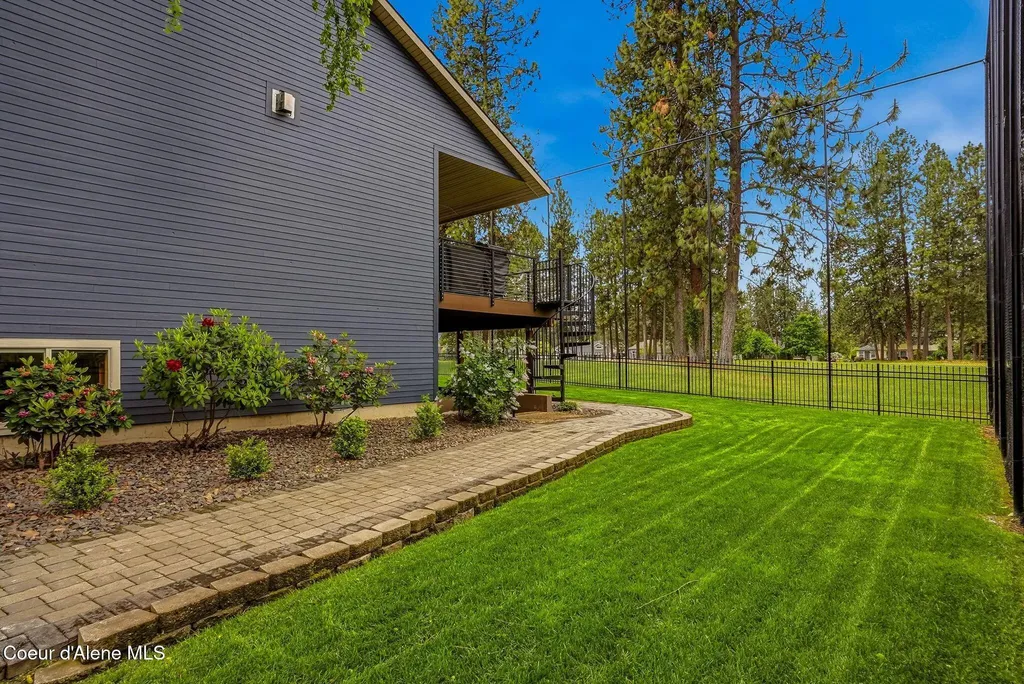 706 N Dundee Drive Post Falls ID 83854