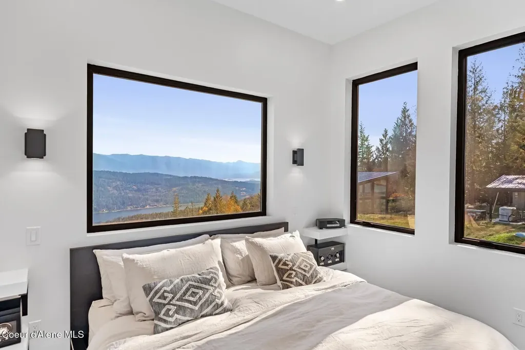 1376 Less Traveled (parcel 1 & 2) Road Sagle ID 83860