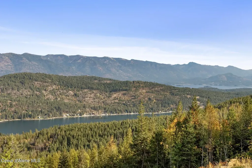 1376 Less Traveled (parcel 1 & 2) Road Sagle ID 83860