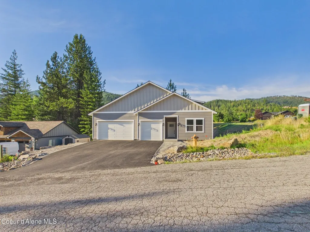 101 Happy Trails Lane Pinehurst ID 83850