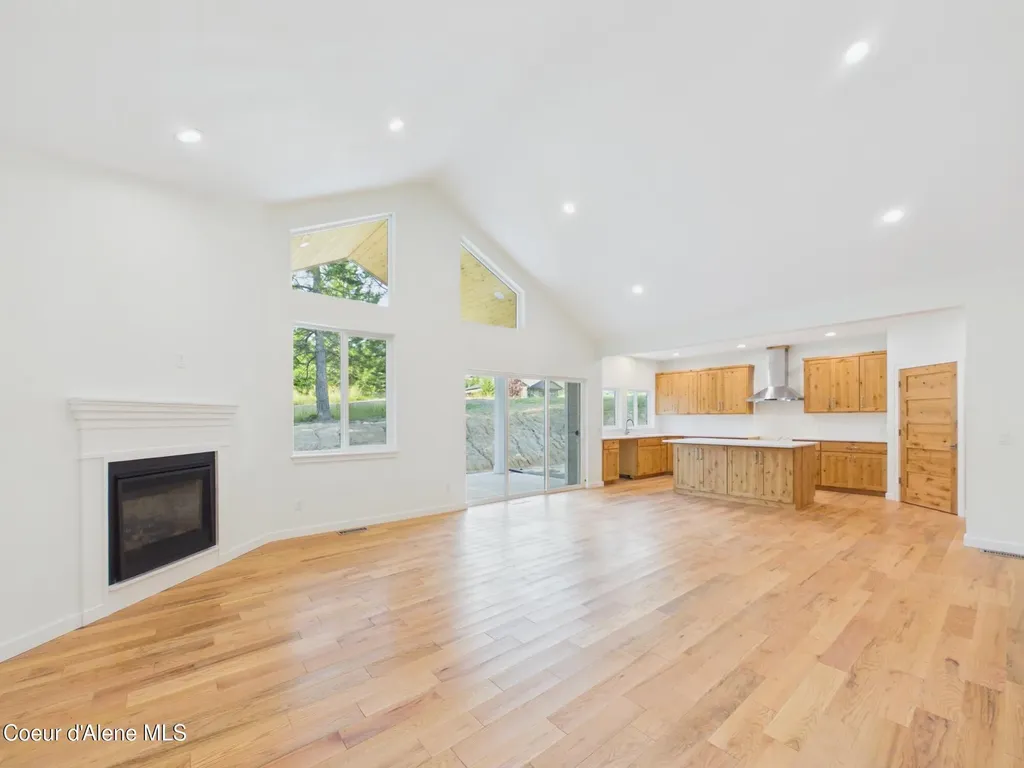101 Happy Trails Lane Pinehurst ID 83850