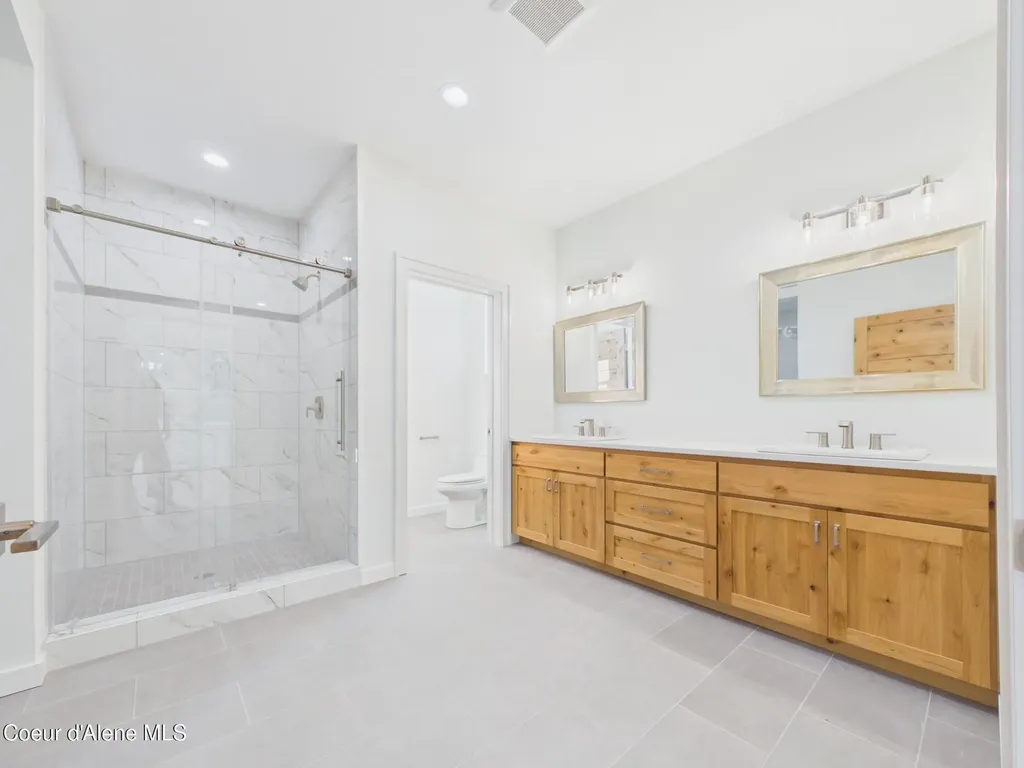 101 Happy Trails Lane Pinehurst ID 83850