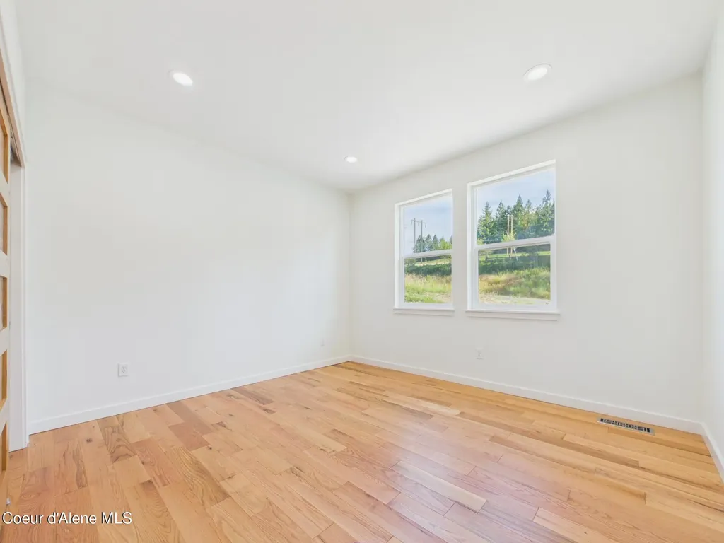 101 Happy Trails Lane Pinehurst ID 83850