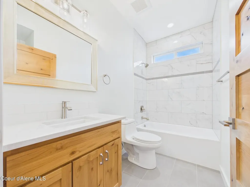 101 Happy Trails Lane Pinehurst ID 83850