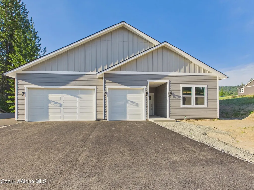 101 Happy Trails Lane Pinehurst ID 83850