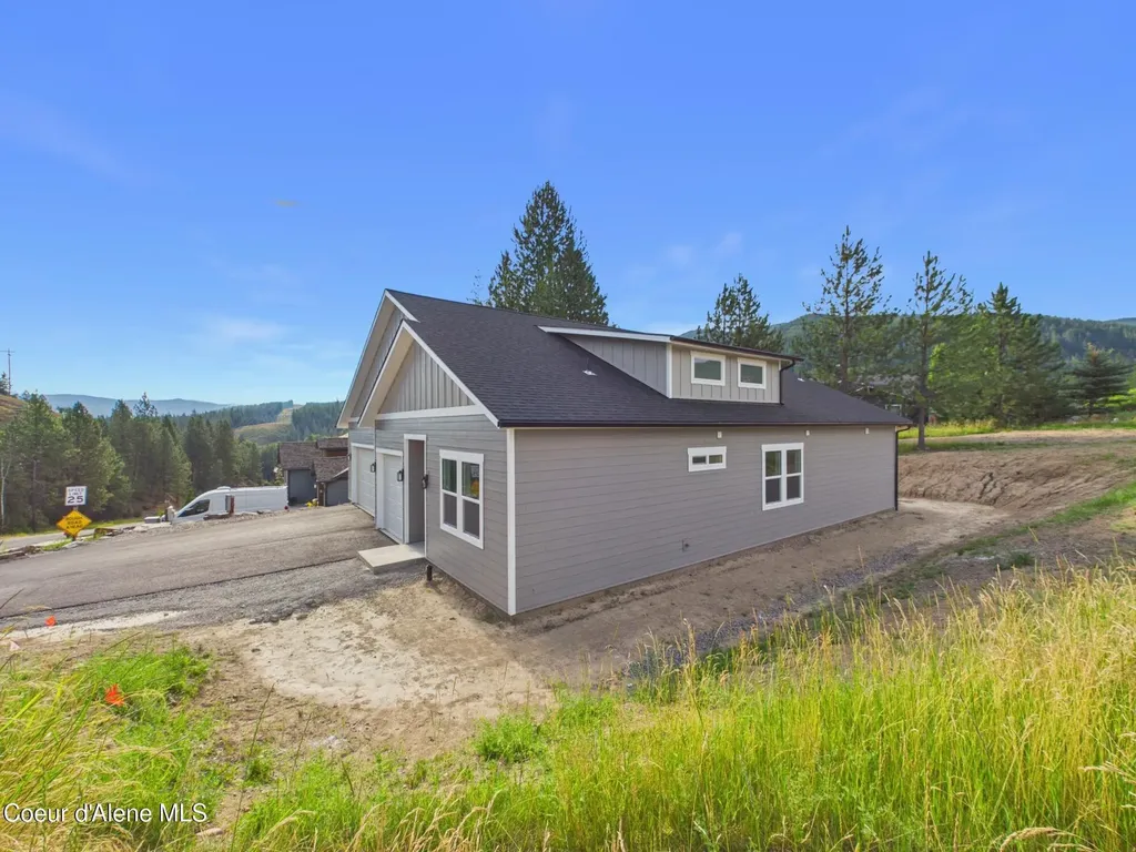 101 Happy Trails Lane Pinehurst ID 83850
