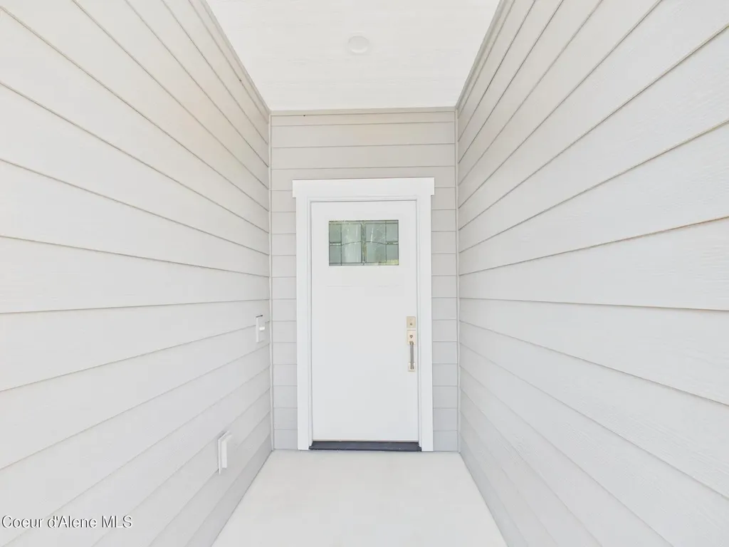 101 Happy Trails Lane Pinehurst ID 83850