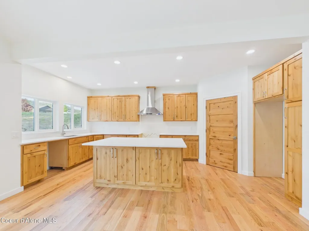 101 Happy Trails Lane Pinehurst ID 83850