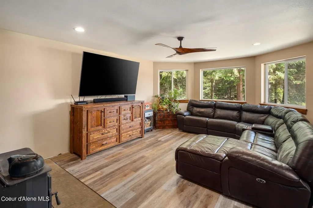 181 Calypso Lane Sandpoint ID 83864