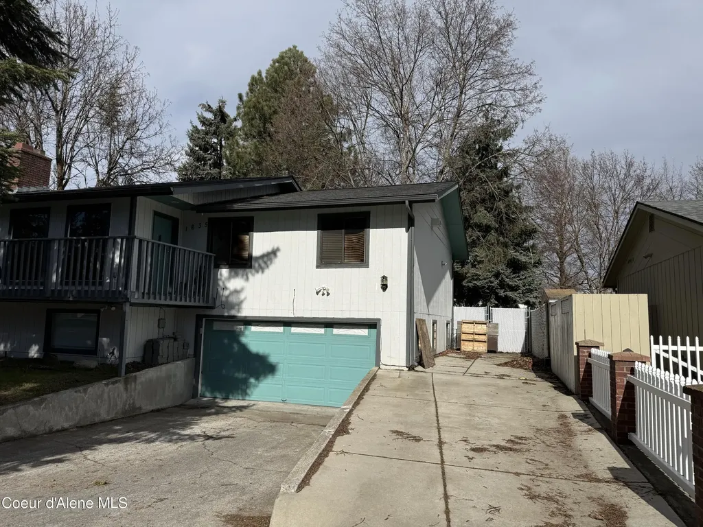 1635 E Tall Timber Loop Post Falls ID 83854