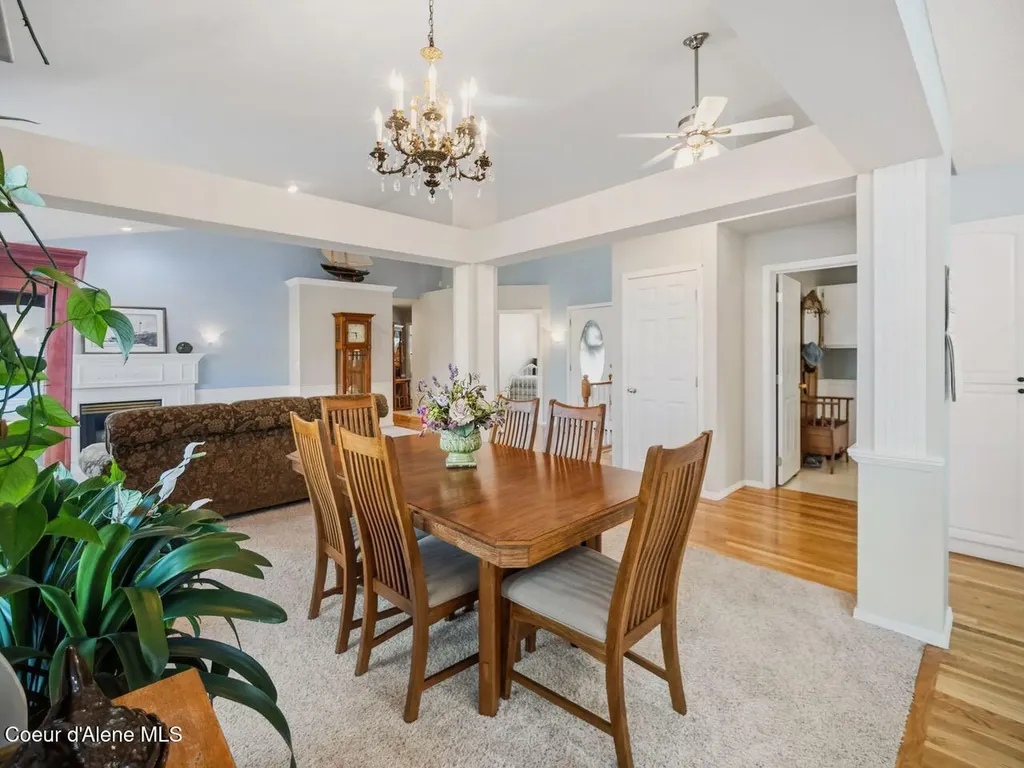 6908 N East Bluff Court Spokane WA 99208