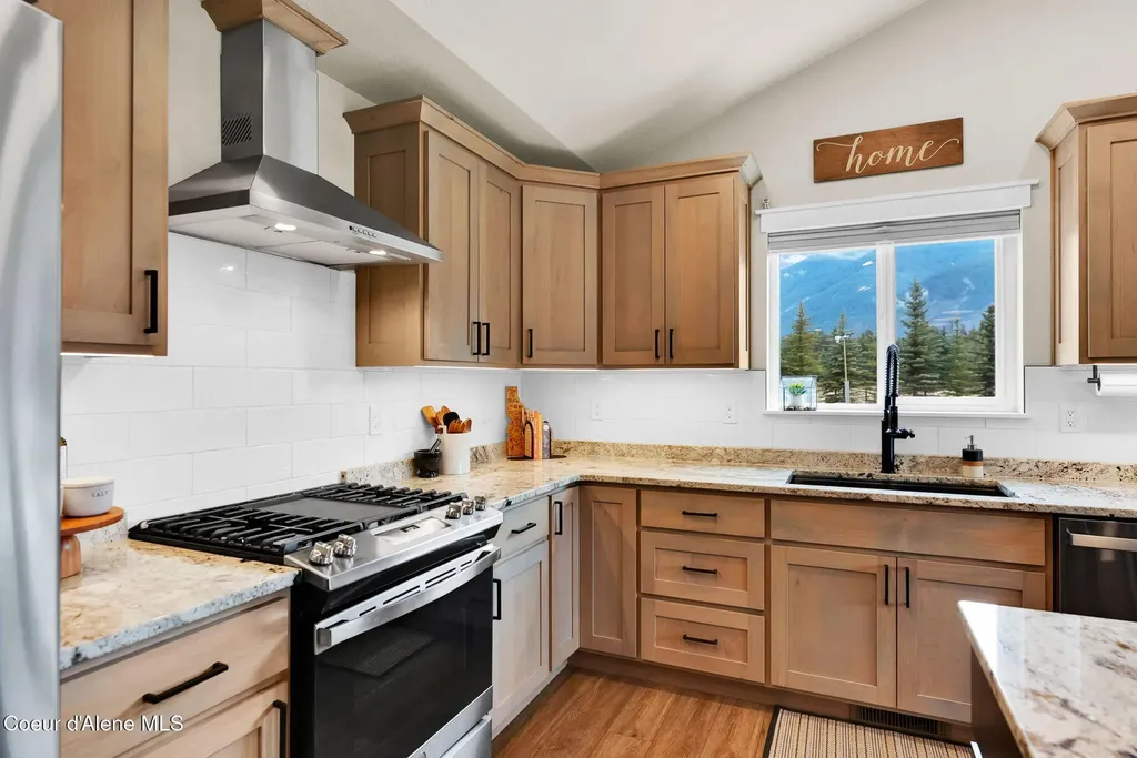 134 Leelah Lane Bonners Ferry ID 83805