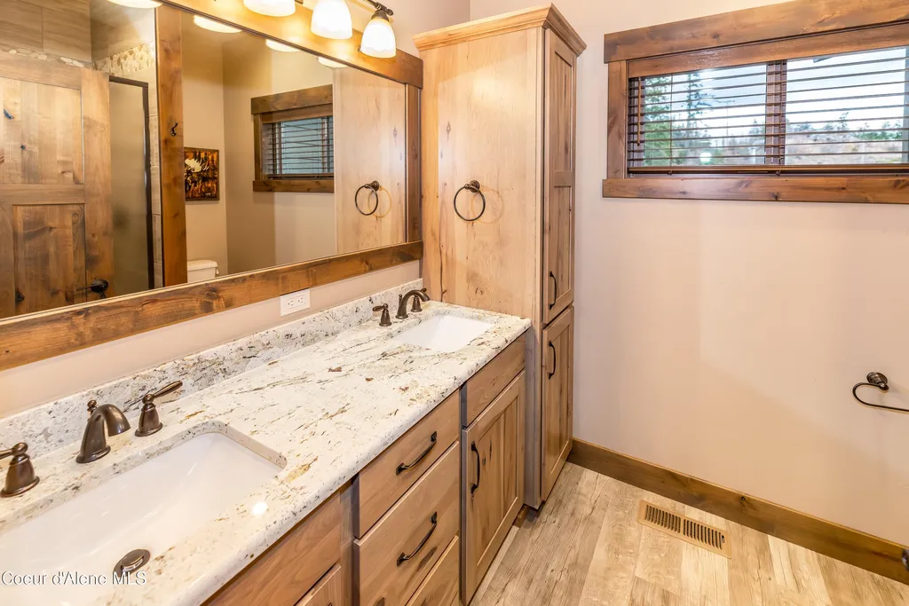 44 Palouse Drive Nordman ID 83848