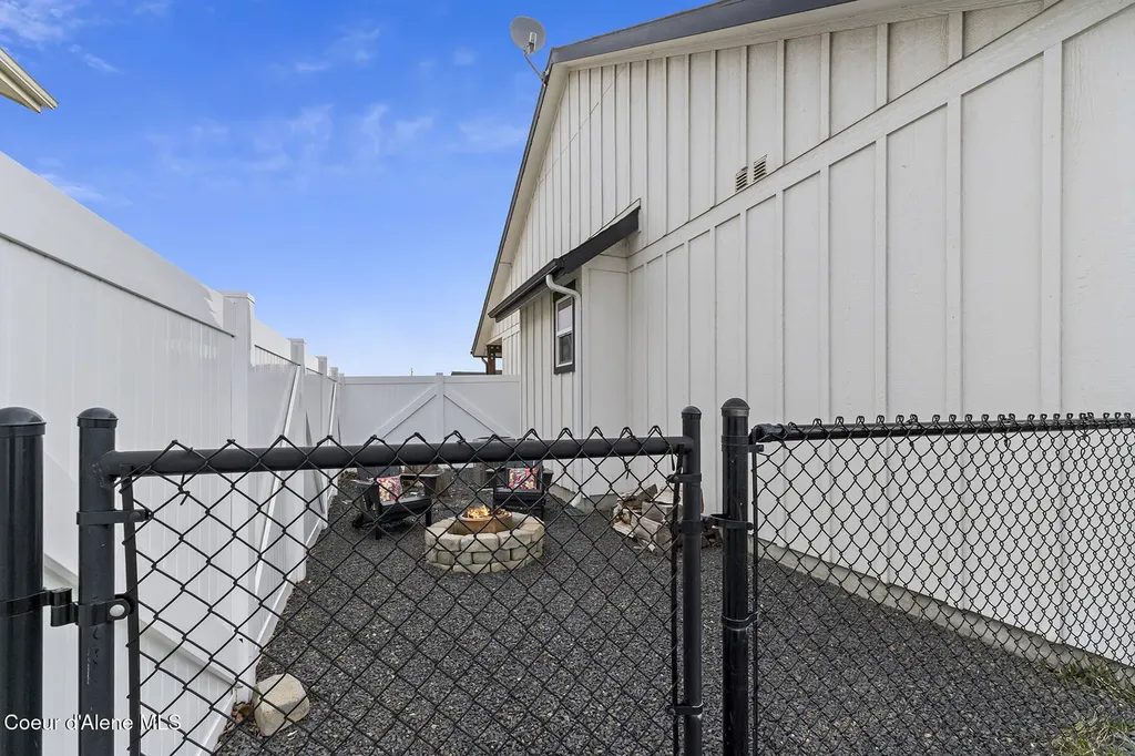 8781 W Seed Loop Rathdrum ID 83858