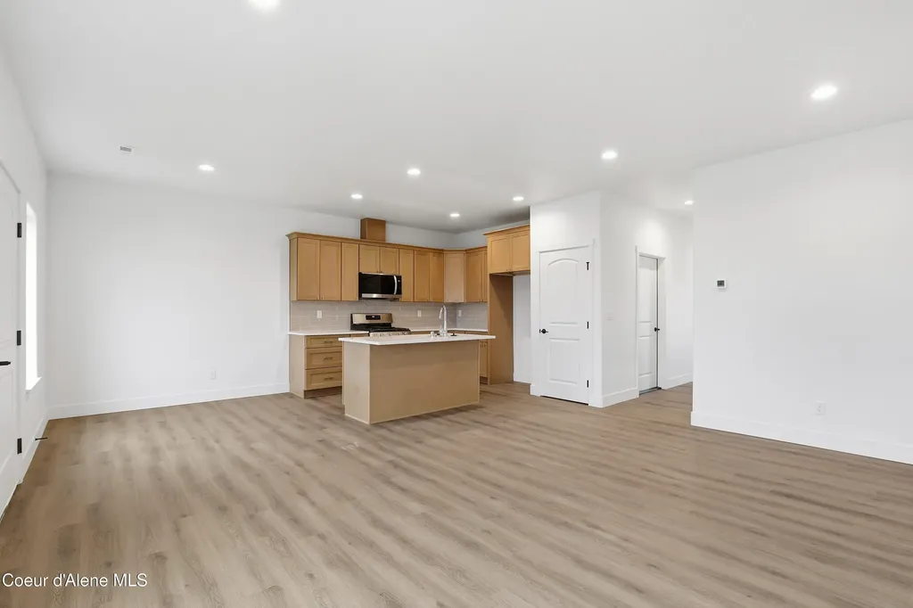 669 N Creative Way (lot 11) Post Falls ID 83854