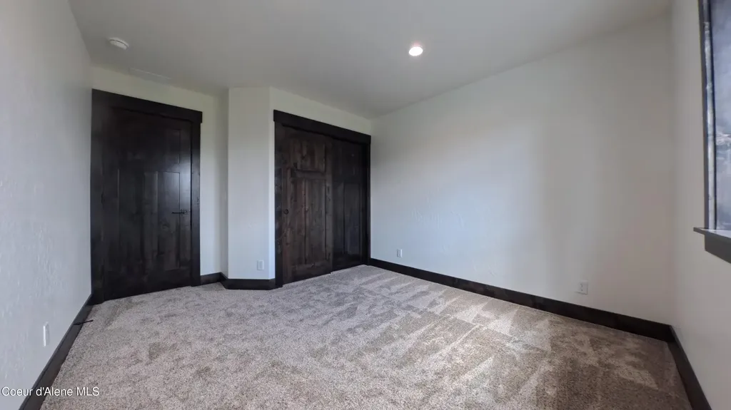 150 E Lobo Loop Hayden ID 83835
