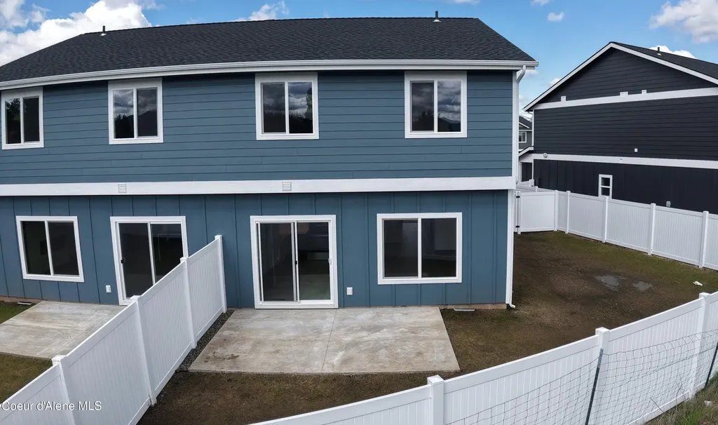 150 E Lobo Loop Hayden ID 83835