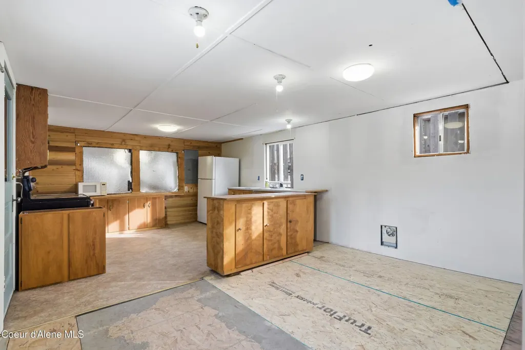 617 E Valley Street S Oldtown ID 83822